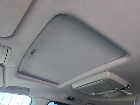 Used 2018 Honda Odyssey Touring image 18