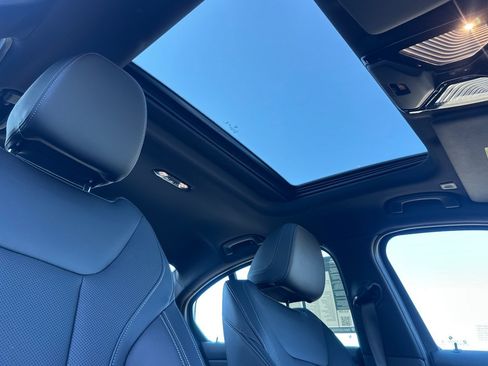 Certified 2026 BMW 330i Sedan w/ Premium Package RWD image 20