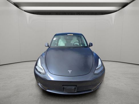 Used 2020 Tesla Model Y Long Range image 15