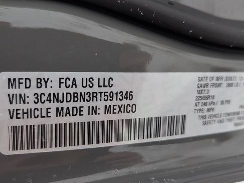 Used 2024 Jeep Compass Latitude w/ Convenience Group image 2