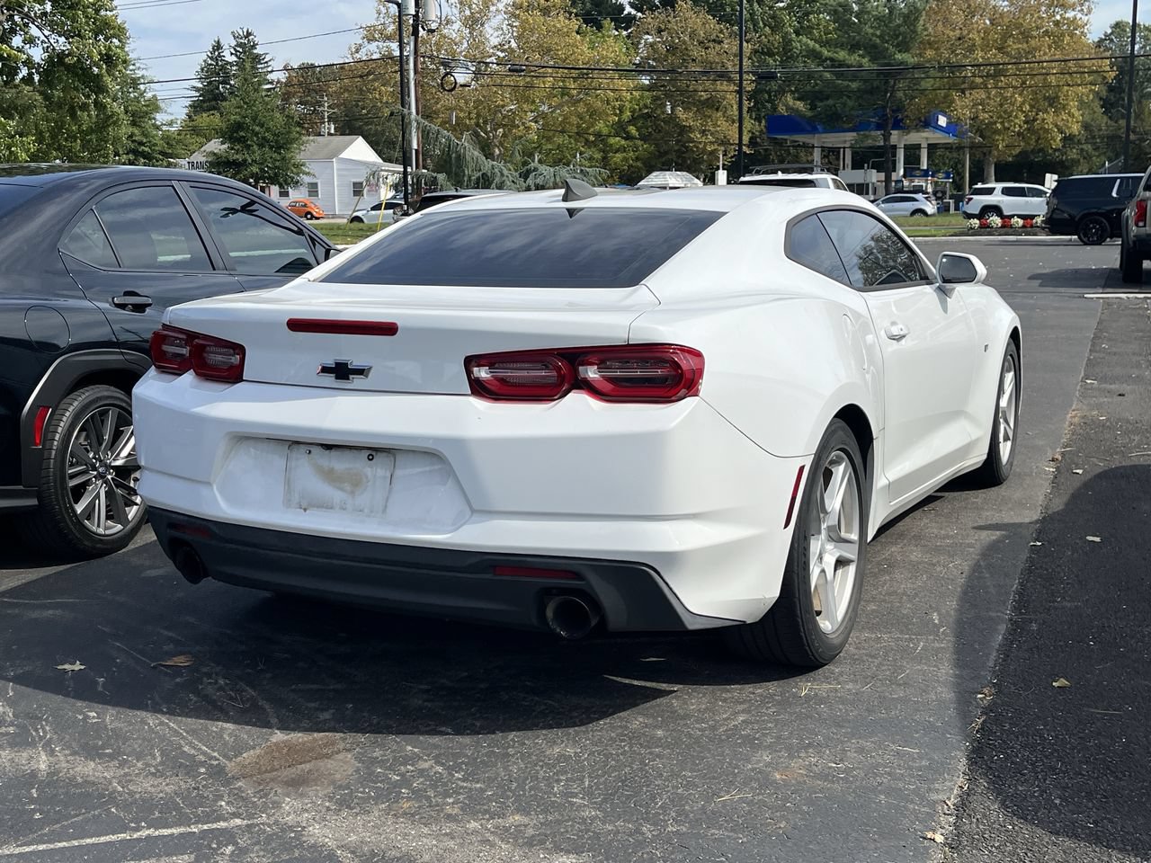 Used 2019 Chevrolet Camaro LT RWD image 3