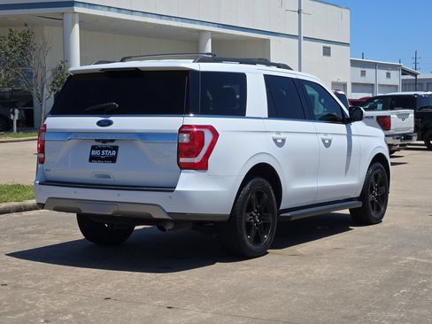 Used 2020 Ford Expedition XLT w/ Equipment Group 201A RWD image 3