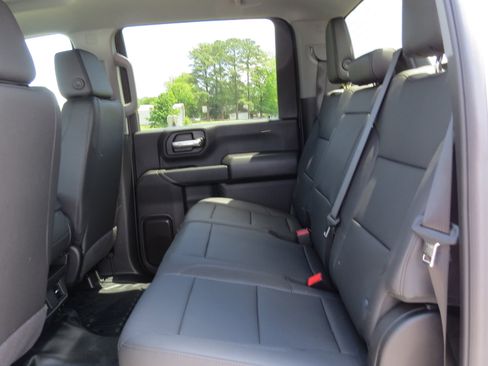 Used 2025 Chevrolet Silverado 3500 W/T w/ WT Convenience Package image 10