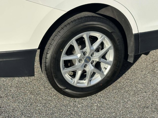 Certified 2023 Chevrolet Equinox LS w/ LS Convenience Package AWD/4WD image 30