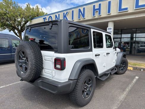 Used 2018 Jeep Wrangler Unlimited Sport AWD/4WD image 5