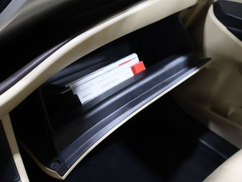 Used 2019 Toyota Highlander XLE image 34