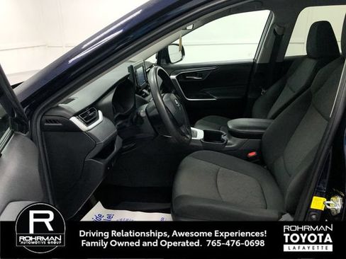 Used 2022 Toyota RAV4 XLE AWD/4WD image 10