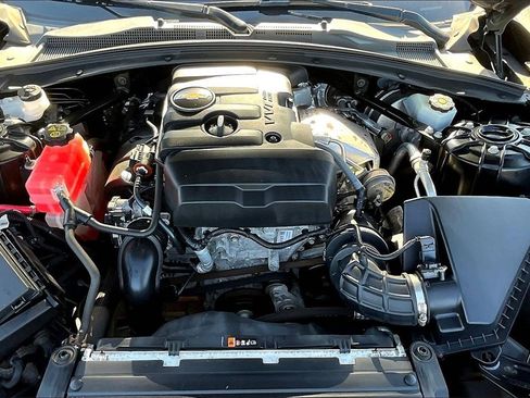 Used 2020 Chevrolet Camaro LT image 29