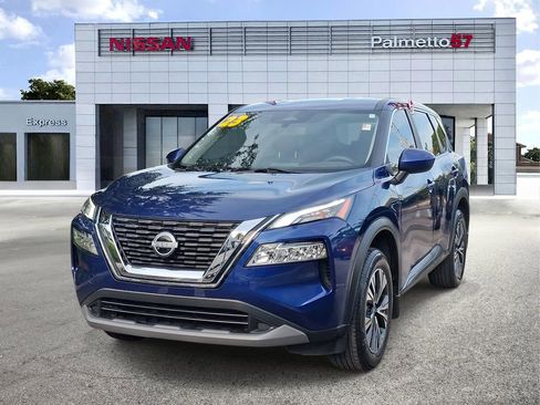 Certified 2023 Nissan Rogue SV FWD image 3