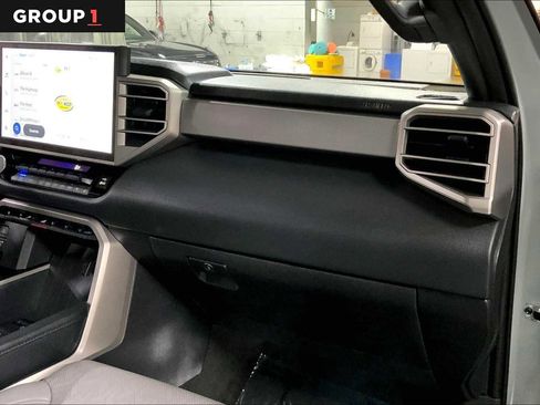 Certified 2025 Toyota Tundra Limited AWD/4WD image 19