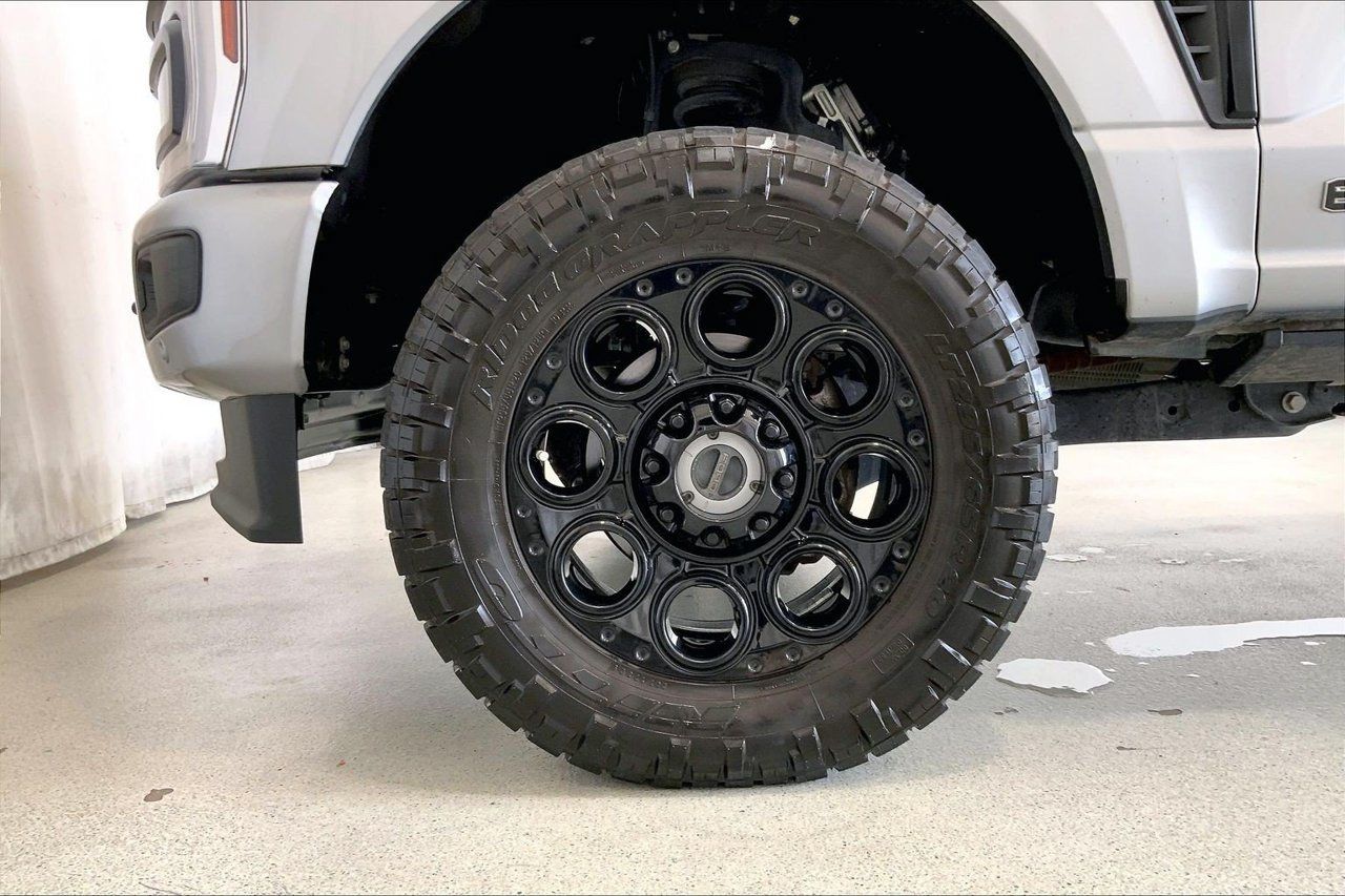 Used 2024 Ford F250 Lariat w/ Lariat Ultimate Package AWD/4WD image 8