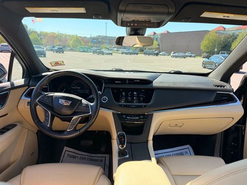 Used 2019 Cadillac XT5 Luxury image 40