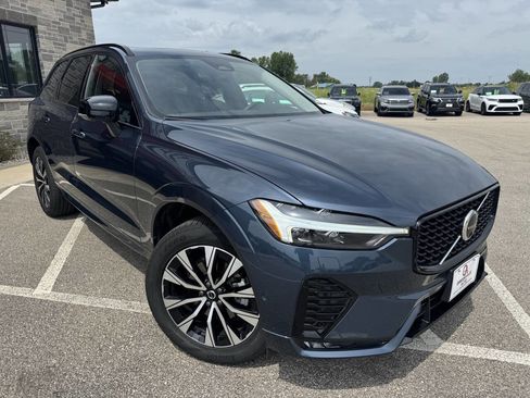 Used 2024 Volvo XC60 B5 Plus image 2