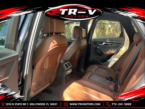 Used 2019 Audi Q5 2.0T Premium w/ Convenience Package AWD/4WD image 13