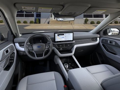 New 2026 Ford Explorer Platinum w/ LUX Leather Package AWD/4WD image 9
