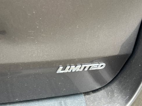 Used 2013 Toyota Sienna Limited w/ Premium Pkg image 21
