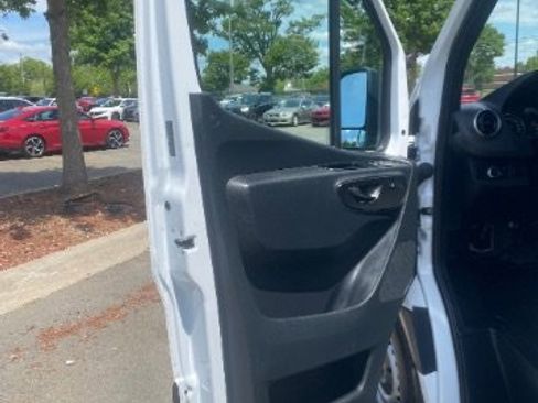 Used 2025 Mercedes-Benz Sprinter 2500 image 12
