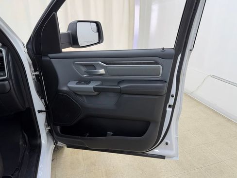 Used 2022 RAM 1500 Big Horn AWD/4WD image 7
