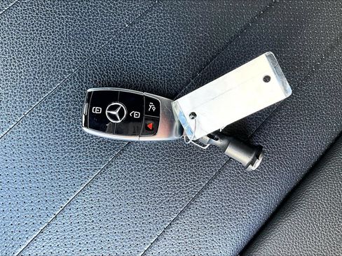 Used 2023 Mercedes-Benz E 350 Sedan image 11