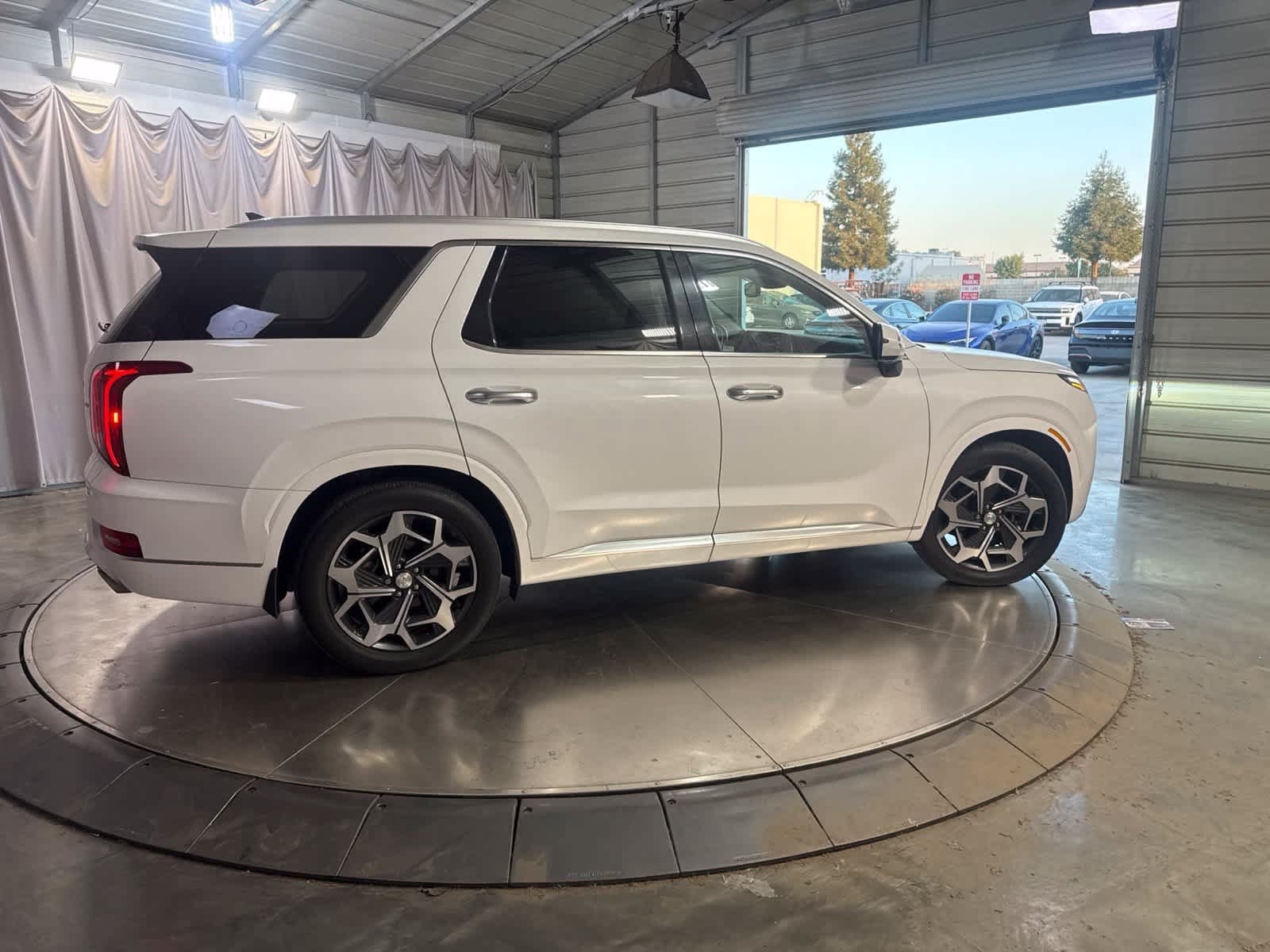 Used 2021 Hyundai Palisade Calligraphy w/ Winter Package AWD/4WD image 4