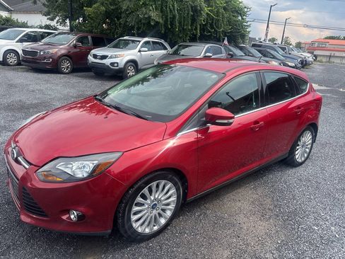 Used 2012 Ford Focus Titanium FWD image 9