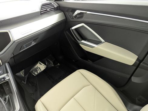 Certified 2025 Audi Q3 2.0T Premium Plus w/ Premium Plus Package image 11