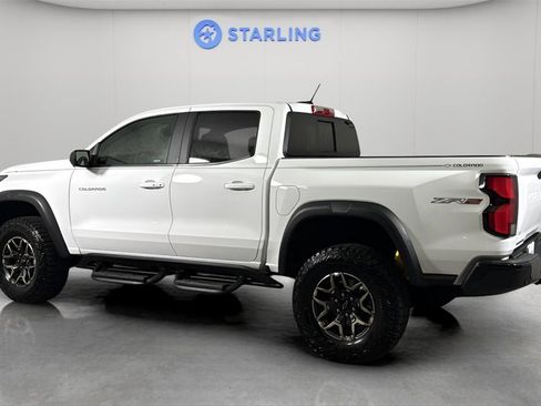 Used 2024 Chevrolet Colorado ZR2 w/ Technology Package image 5