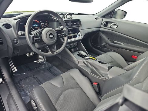 Used 2025 Nissan Z Performance w/ Floor Mat Package RWD image 13