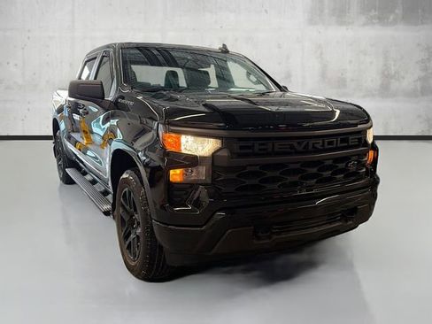 Certified 2024 Chevrolet Silverado 1500 Custom image 3