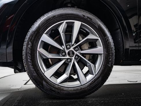 Used 2024 Audi Q5 2.0T Premium w/ Convenience Package image 13