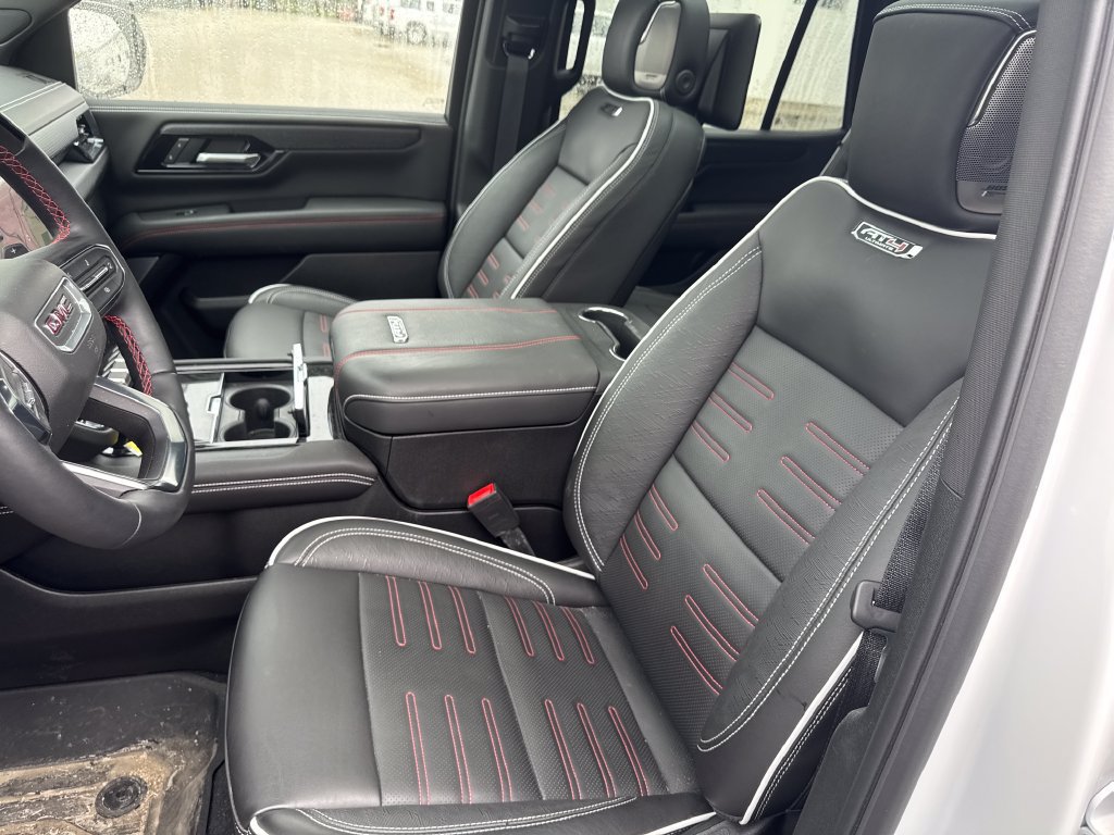 Used 2025 GMC Yukon AT4 Ultimate AWD/4WD image 25