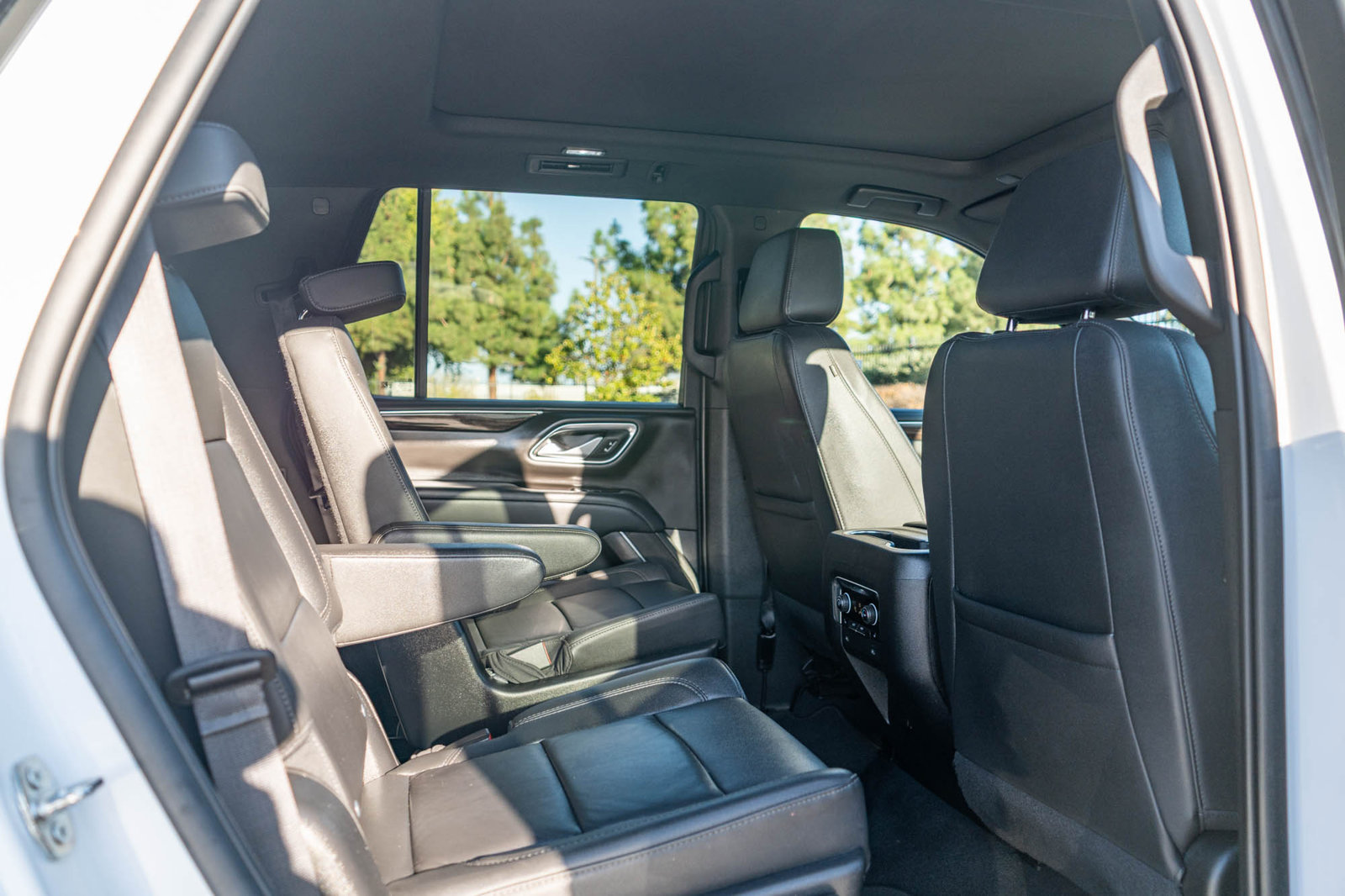 Used 2022 Chevrolet Tahoe LT w/ LT Signature Package RWD image 21