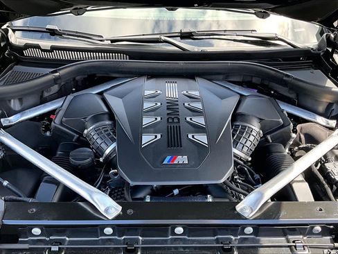 Certified 2024 BMW X7 M60i w/ Executive Package image 32