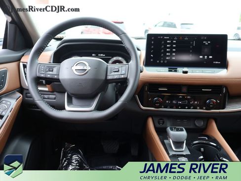 Used 2026 Nissan Rogue Platinum w/ Platinum Premium Package AWD/4WD image 19