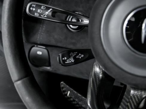 Used 2020 McLaren 600LT Spider image 28