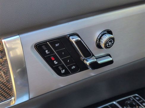 Used 2026 Cadillac Vistiq Sport image 21