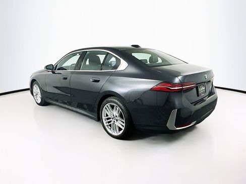 Used 2024 BMW 530i image 5