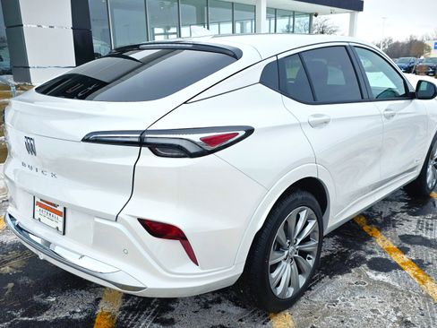 New 2026 Buick Envista Avenir image 9