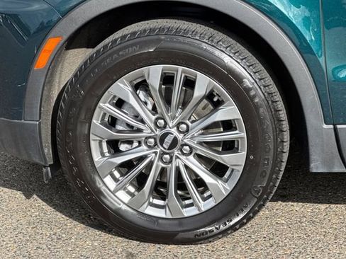 Used 2024 Cadillac XT4 Premium Luxury image 45