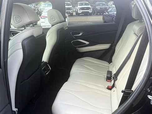 Used 2025 Acura RDX SH-AWD image 22