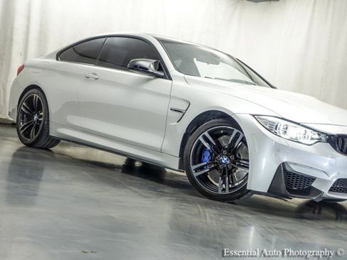 Used 2017 BMW M4 Coupe RWD image 4