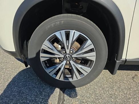 Certified 2023 Nissan Rogue SV AWD/4WD image 9