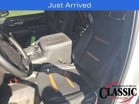 Used 2024 GMC Sierra 2500 AT4 w/ AT4 Premium Plus Package image 18