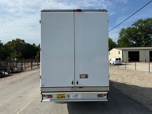 Used 2023 Ford E-350 and Econoline 350 Super Duty w/ Power Windows & Locks Group RWD image 4