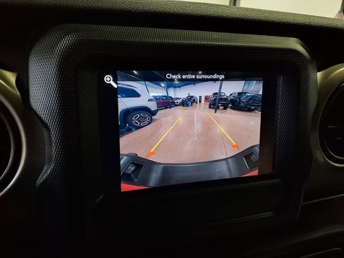 Certified 2020 Jeep Gladiator Sport w/ Quick Order Package 24S image 18