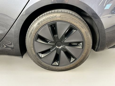 Used 2024 Tesla Model 3 image 11