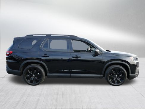 Certified 2026 Honda Pilot Black Edition image 8