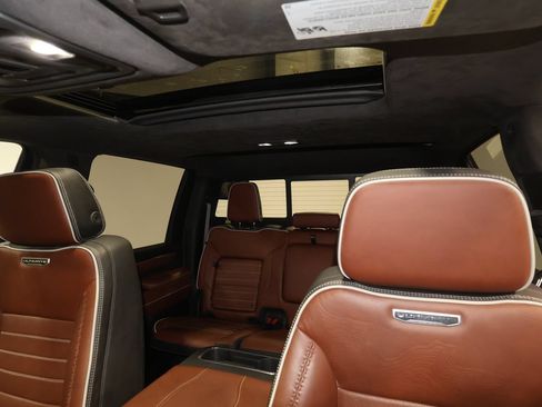 Used 2025 GMC Sierra 3500 Denali Ultimate AWD/4WD image 19