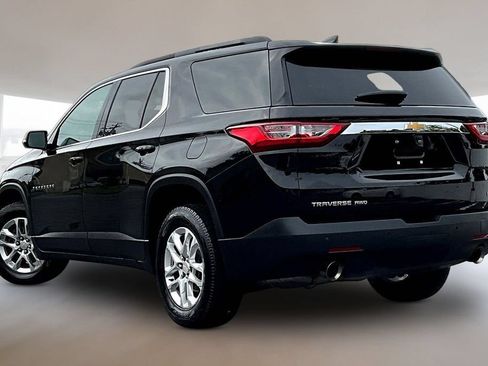 Used 2020 Chevrolet Traverse LT w/ Driver Confidence II Package AWD/4WD image 4