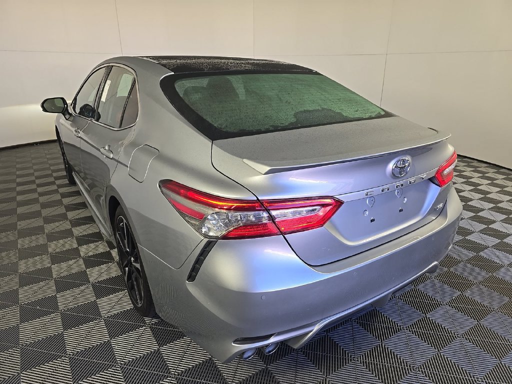 Used 2018 Toyota Camry XSE FWD image 9